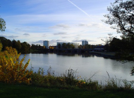 Scandic hotel sett från Stångebrofältet